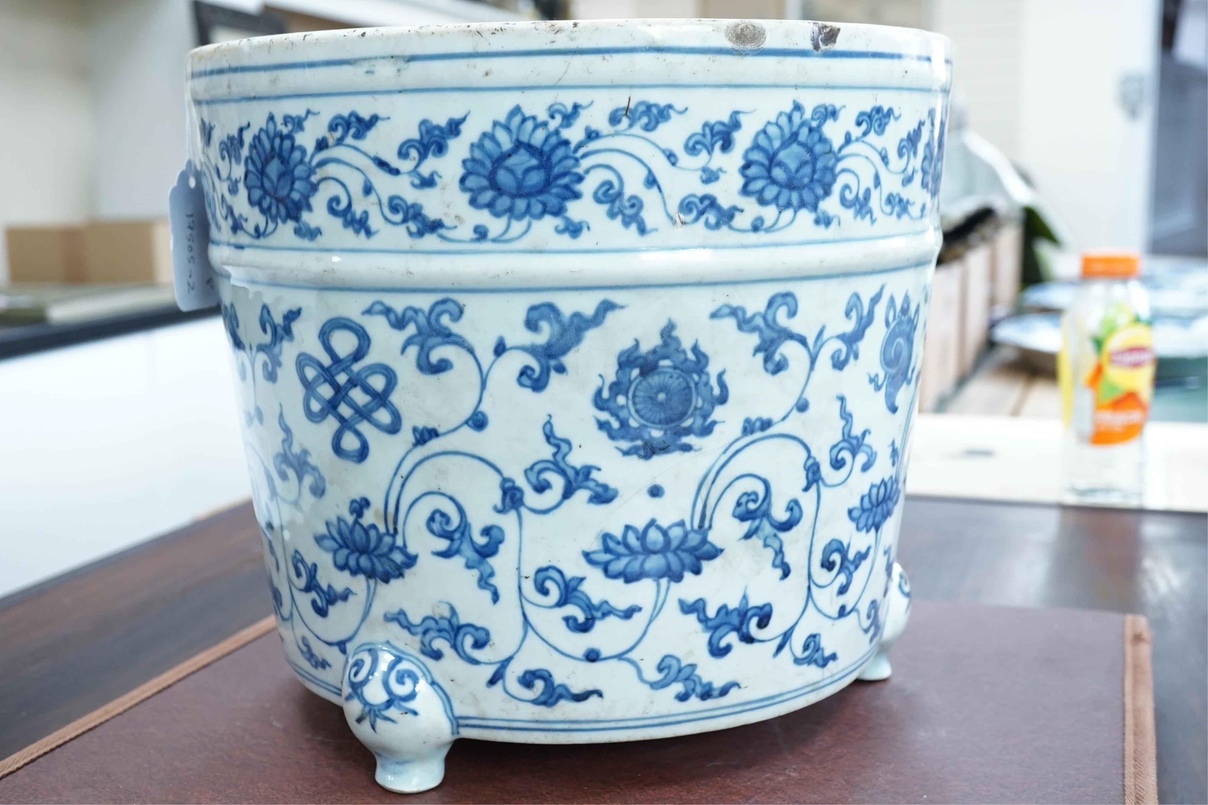 A large Chinese blue and white tripod censer, Ming Dynasty, 16th century